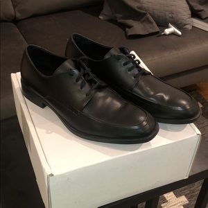 Calvin Klein Oxford Lace up Dress Shoes